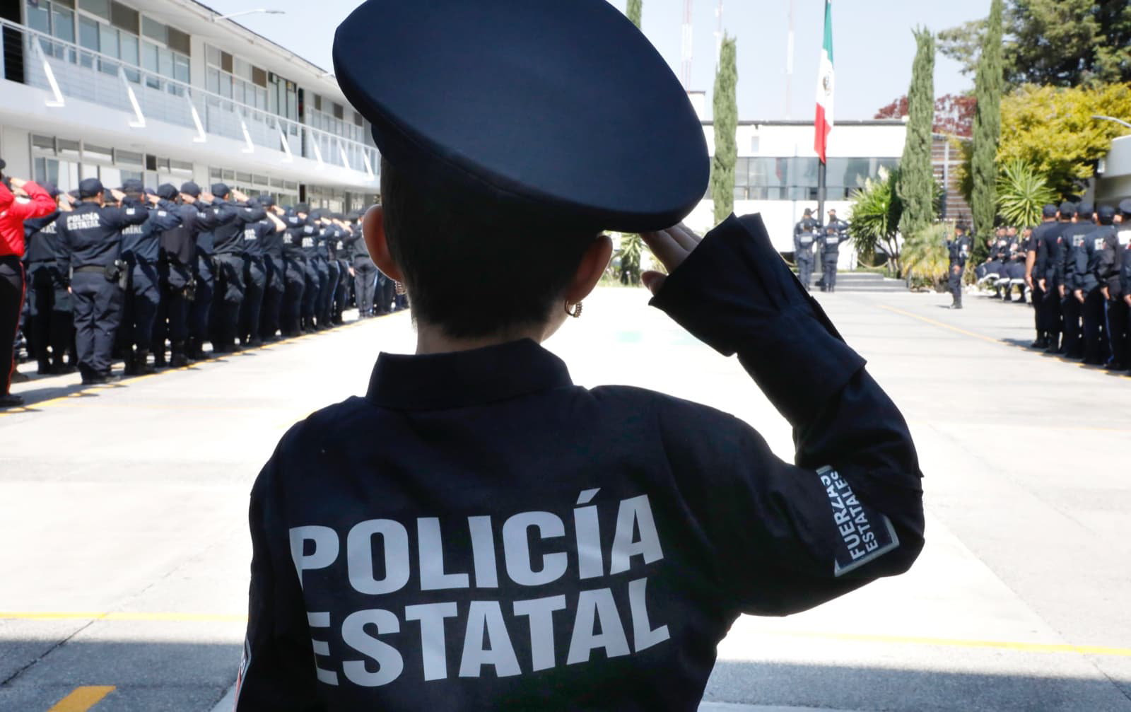 Maribel cumple su sueño de ser policía honorífica en Tlaxcala