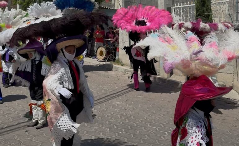 Camada “Mujeres 5to viernes” de Zacualpan desde 1932 cambiando las reglas del Carnaval