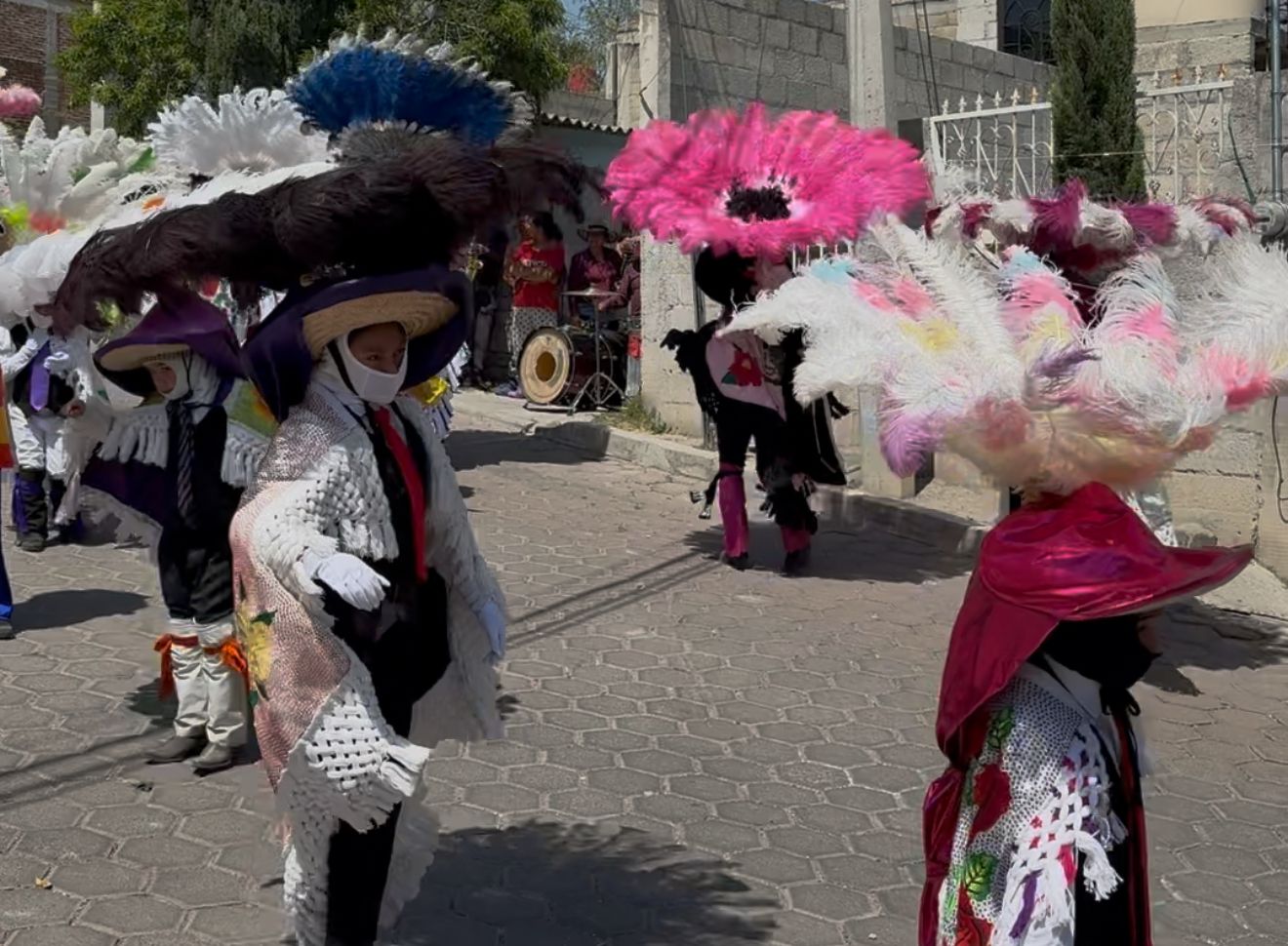 Camada “Mujeres 5to viernes” de Zacualpan  desde 1932 cambiando las reglas del Carnaval