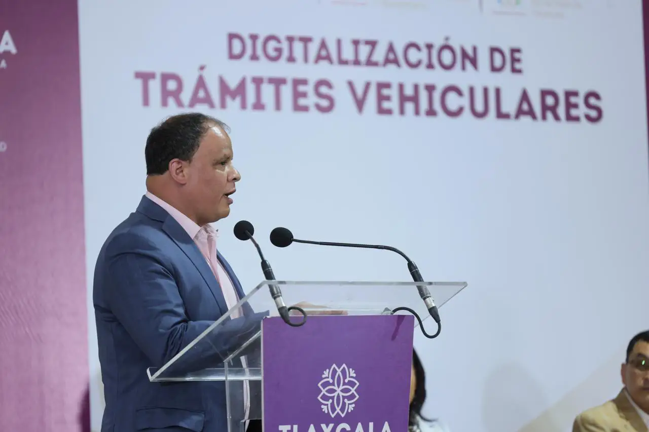 Tlaxcala avanza en modernización: Digitalizan trámites vehiculares del sector privado y público
