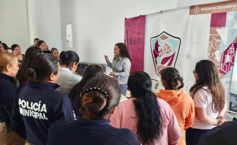 Zacualpan refuerza la prevención con curso sobre trata de personas y números de emergencia