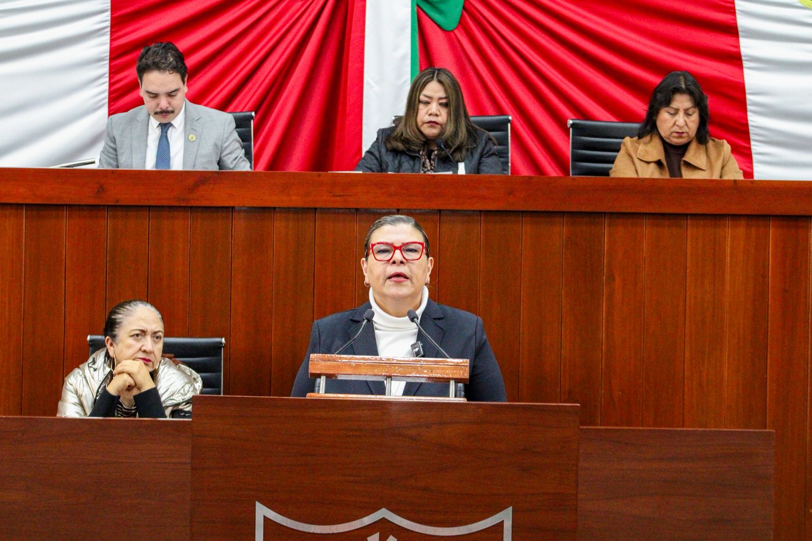 Sandy Aguilar propone actualizar la ley ante los retos de la era digital y la inteligencia artificial