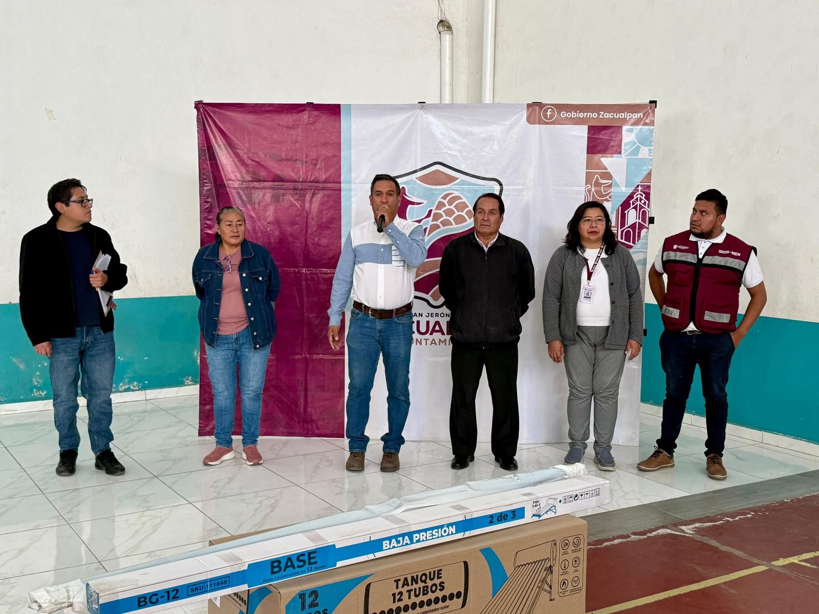 Zacualpan impulsa hogares sostenibles con entrega de apoyos a familias del municipio
