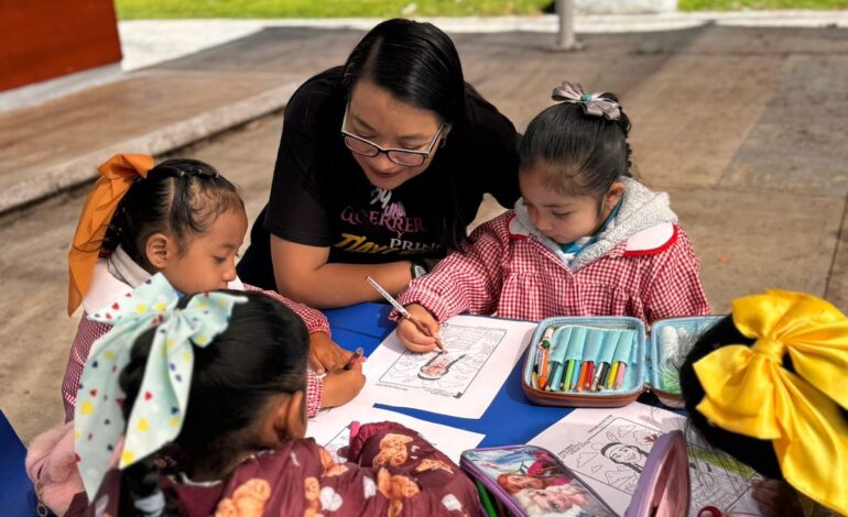 Laura Yamili fortalece lazos con la comunidad educativa en Yauhquemehcan