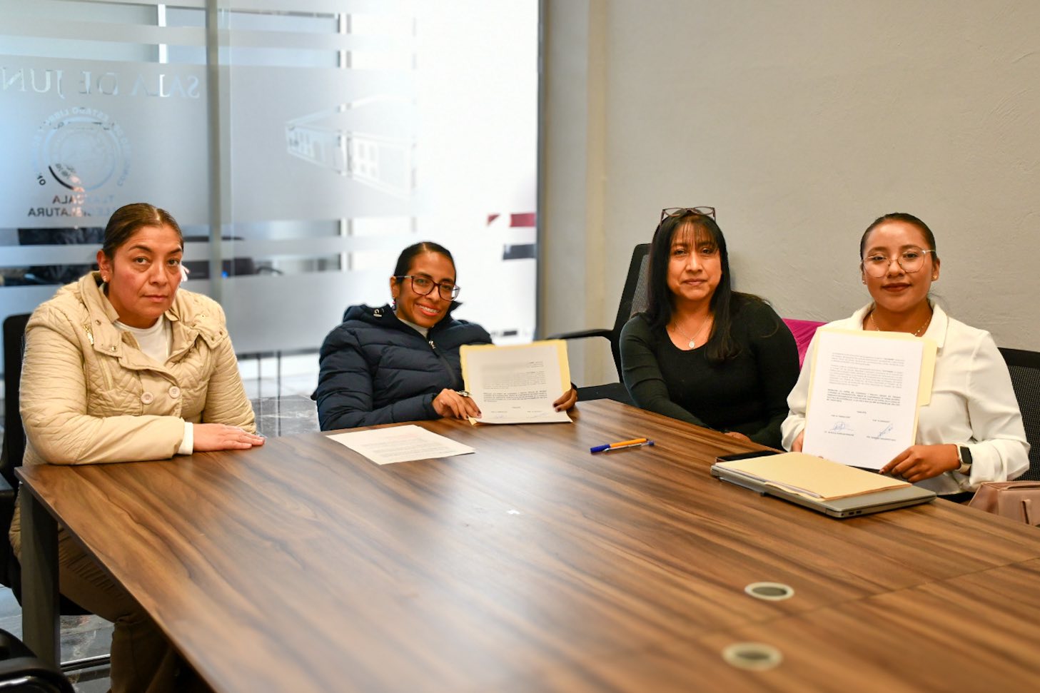 Gabriela Hernández acerca servicios de salud accesibles a comunidades del Distrito 02