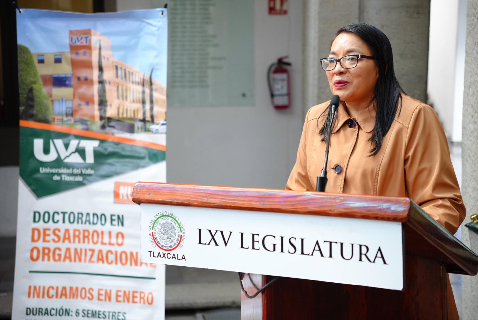 Preside Laura Flores foro sobre retos y oportunidades del turismo rumbo al 2026