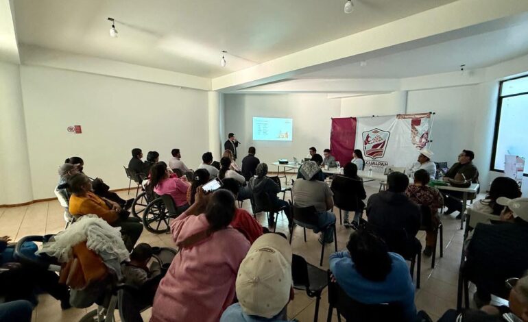 Realizan en Zacualpan foro sobre aves de postura para impulsar la economía familiar