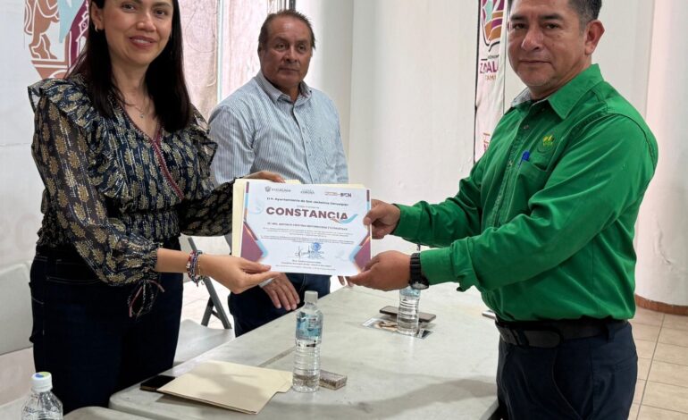 Sandra Corona impulsa capacitación para fortalecer el cultivo de maíz en Zacualpan