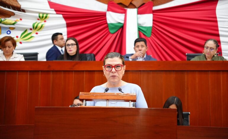 Sandra Aguilar propone ampliar licencias de maternidad y adopción para servidores públicos en Tlaxcala