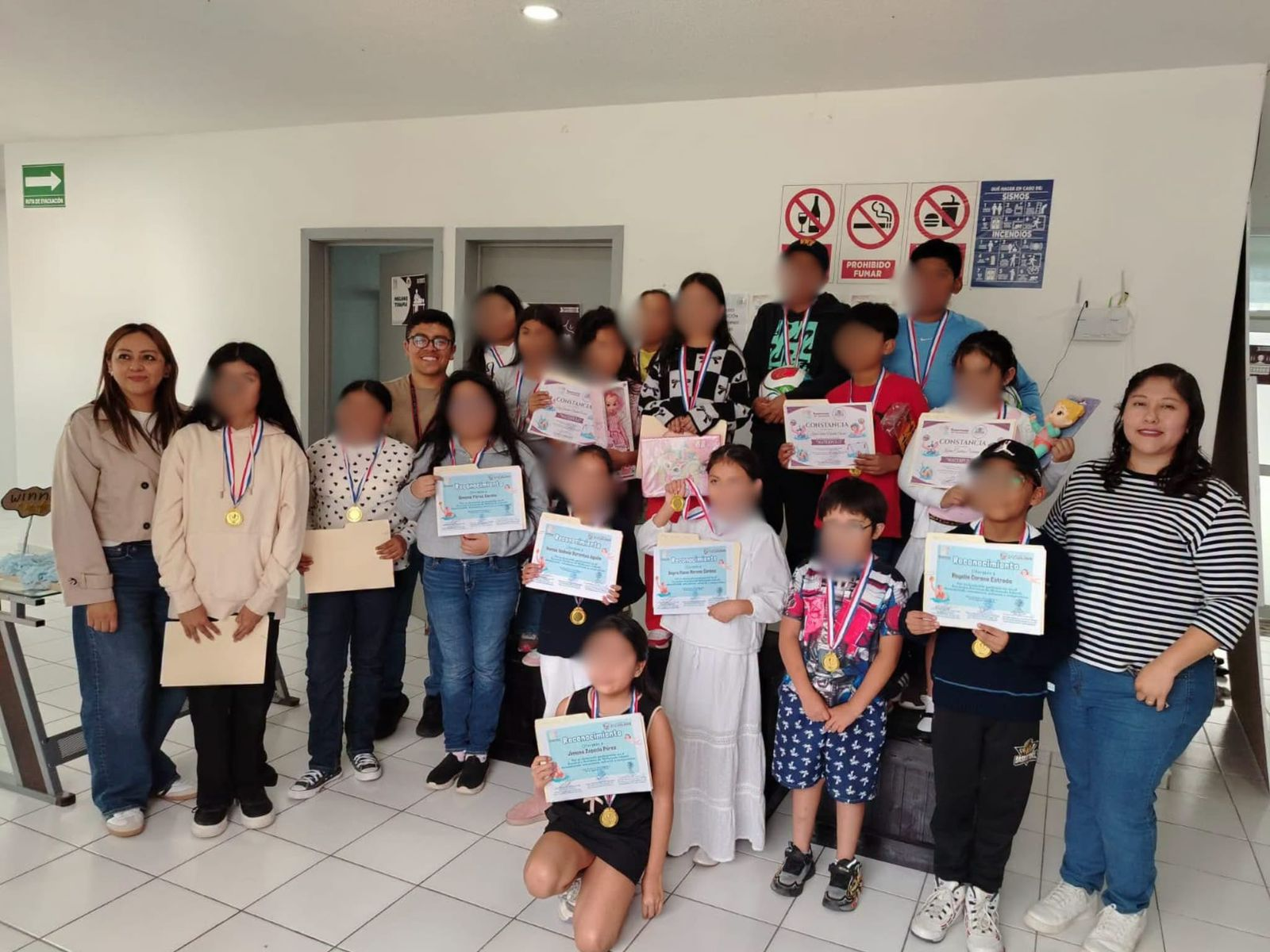Zacualpan impulsa el deporte infantil con encuentro amistoso de waterpolo