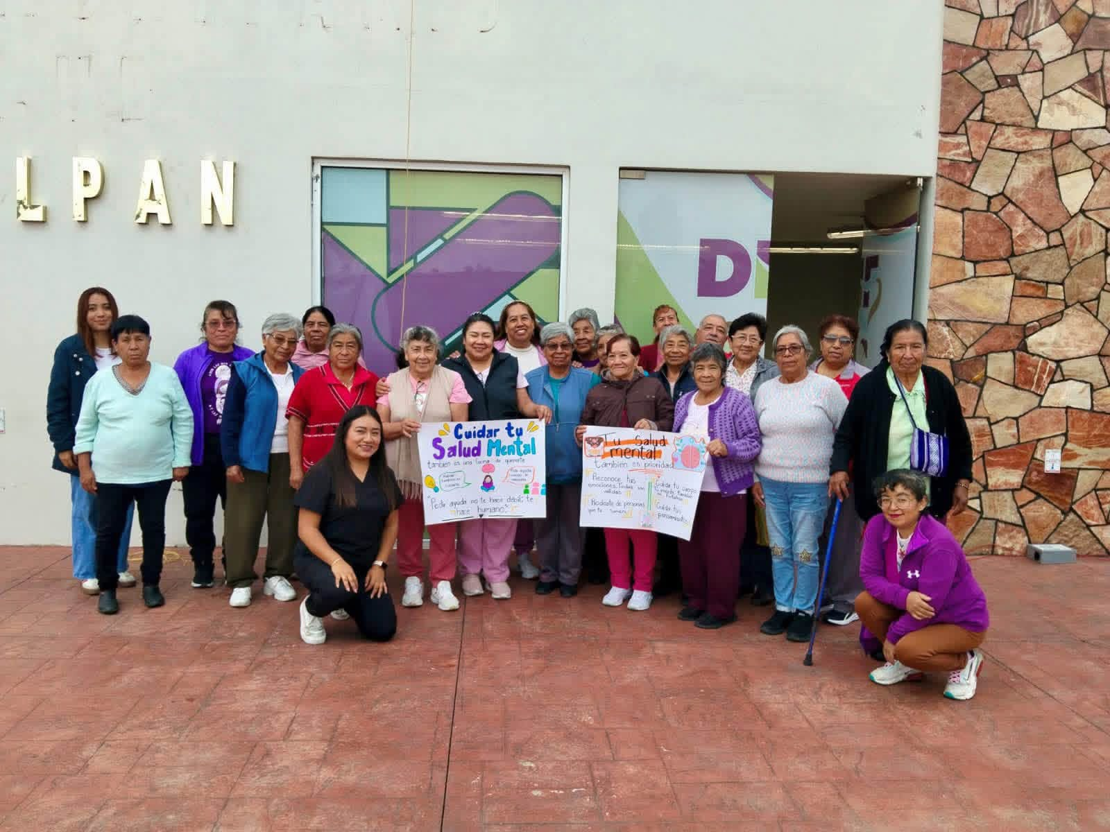 Zacualpan promueve el bienestar emocional con taller para integrantes de Casa de Día